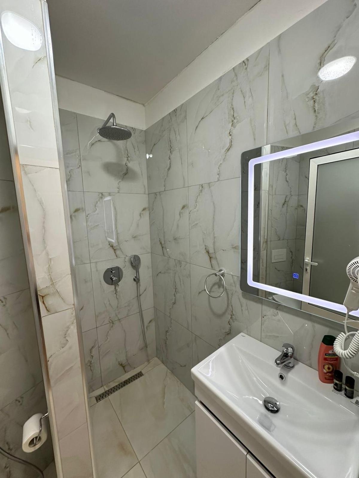 Villa Mefaja Kruje Ngoại thất bức ảnh